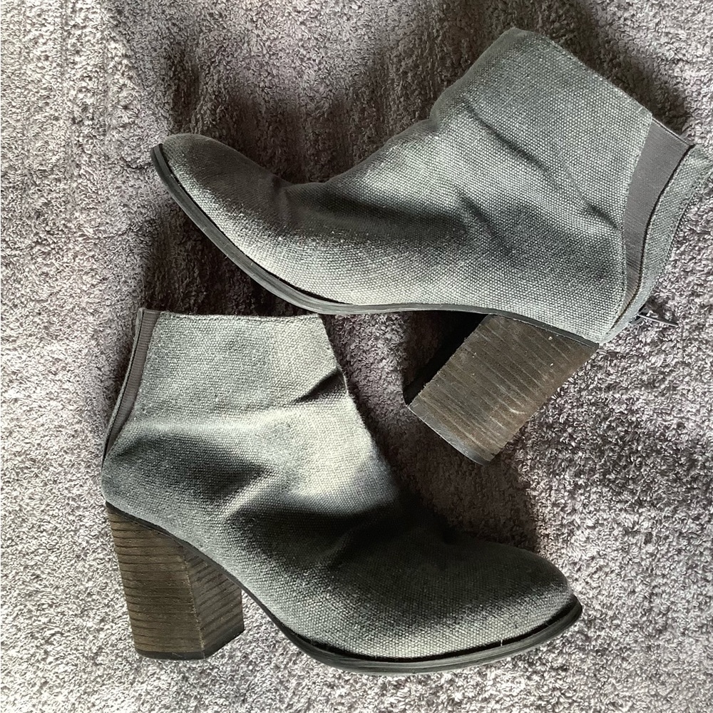 Ecote Boots